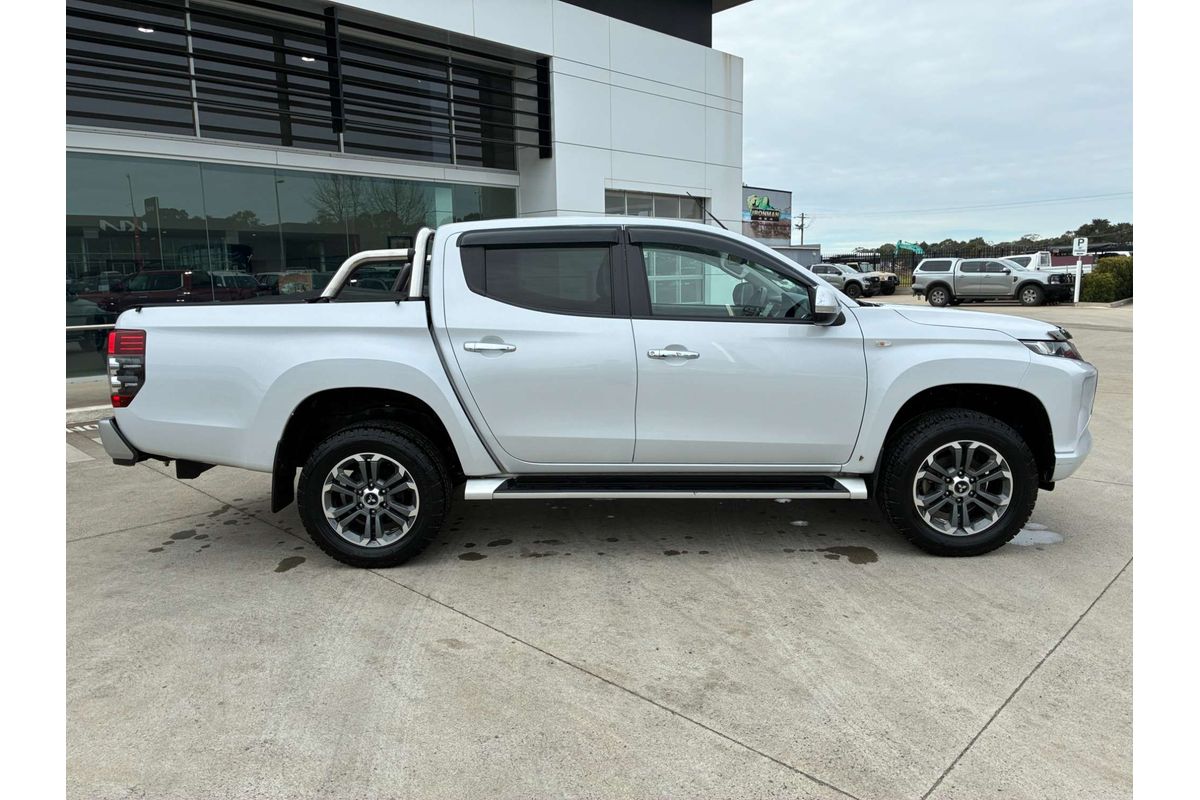 2020 Mitsubishi Triton GLX-R MR 4X4 image 8