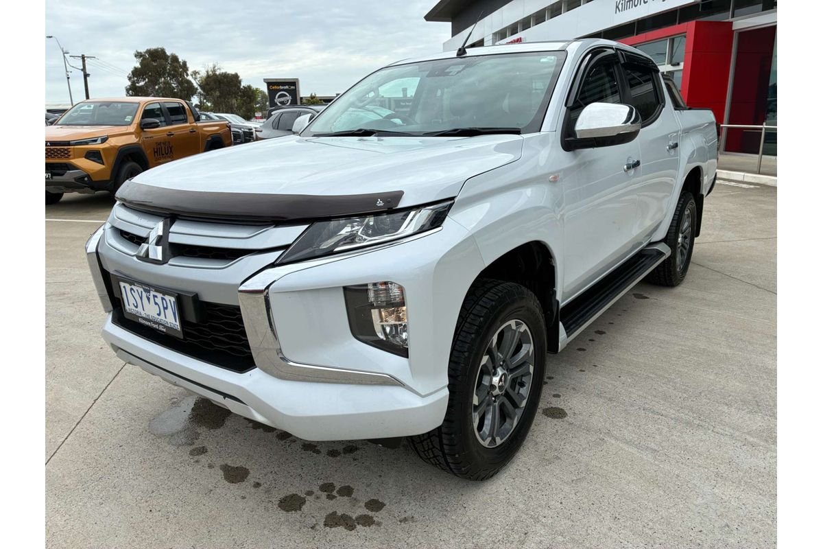 2020 Mitsubishi Triton GLX-R MR 4X4 image 11