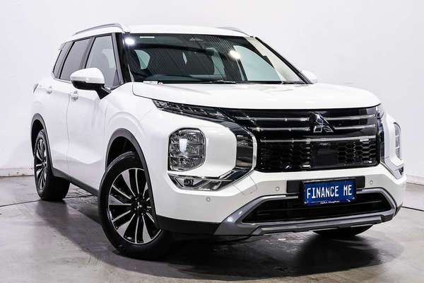 2025 Mitsubishi Outlander LS ZM