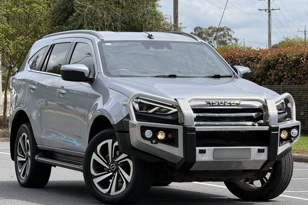 2021 Isuzu MU-X LS-T