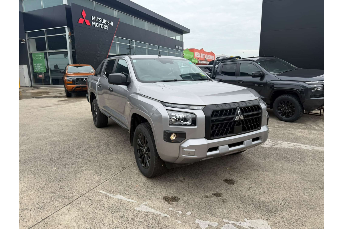 2025 Mitsubishi Triton GLX-R MV 4X4