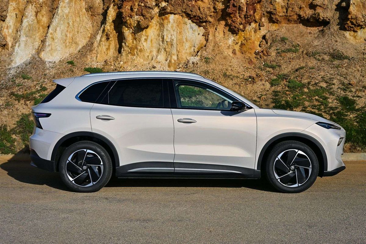 2026 MG MGS5 EV Essence 62 ZS3EM