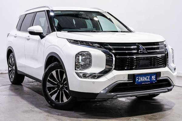 2025 Mitsubishi Outlander LS ZM