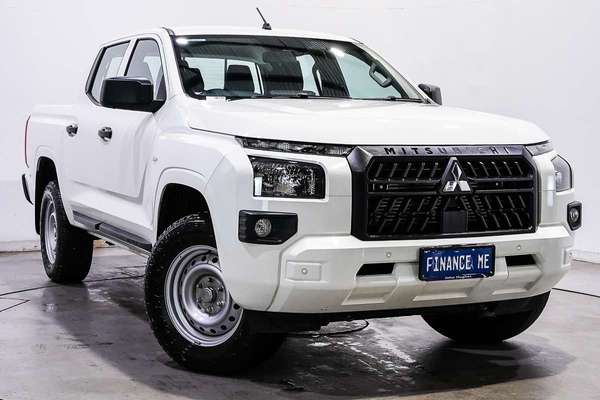 2025 Mitsubishi Triton GLX MV 4X4