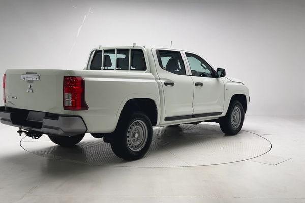2025 Mitsubishi Triton GLX MV Rear Wheel Drive thumb-1