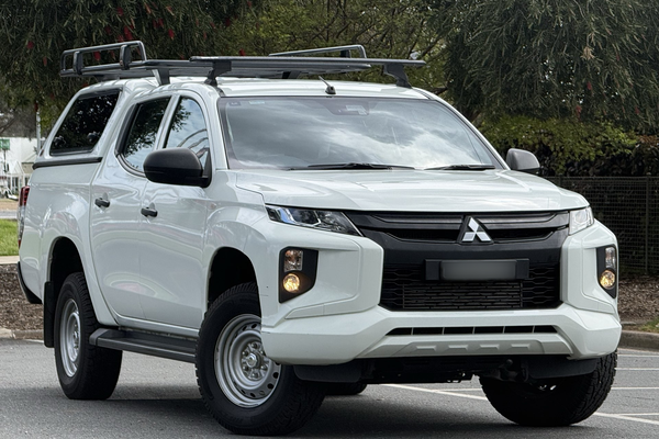 2023 Mitsubishi Triton GLX MR 4X4