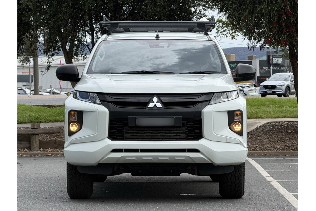 2023 Mitsubishi Triton GLX MR 4X4