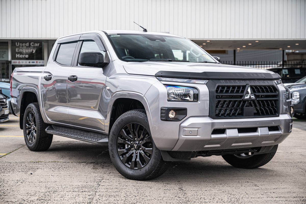 2025 Mitsubishi Triton GLX-R MV 4X4