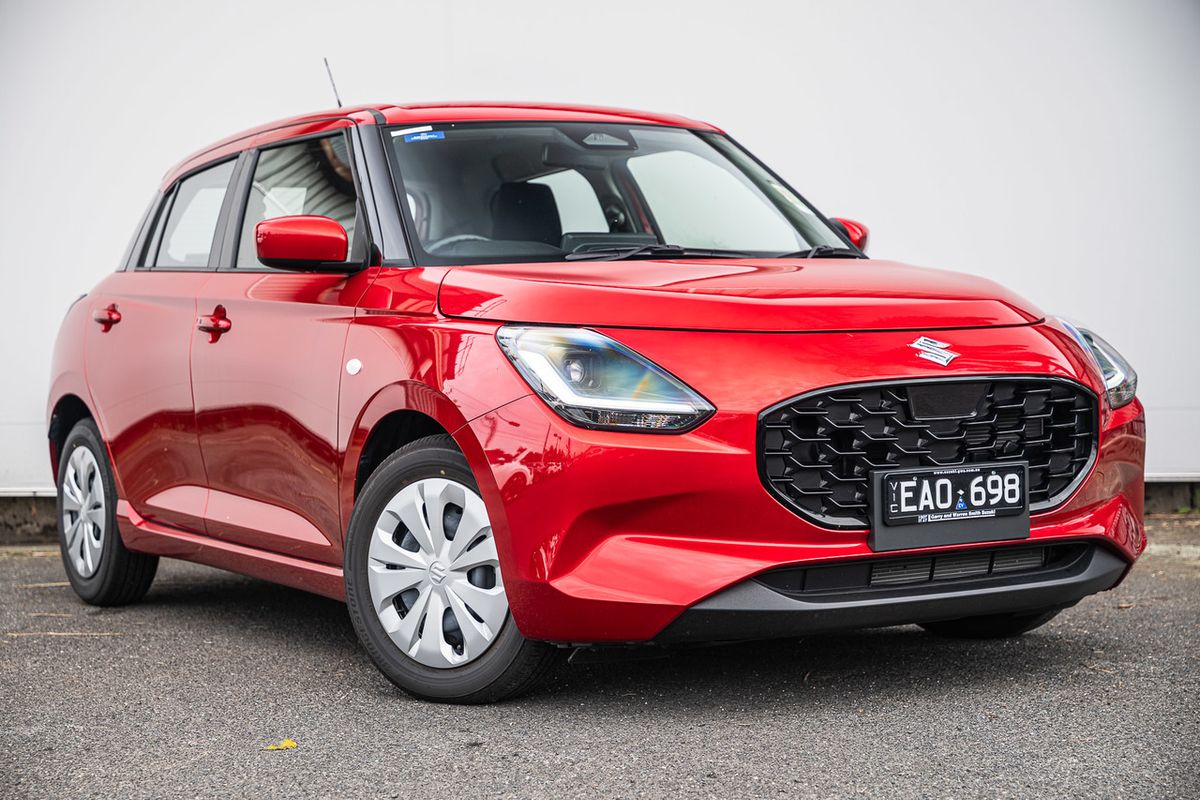 2025 Suzuki Swift Hybrid UZ