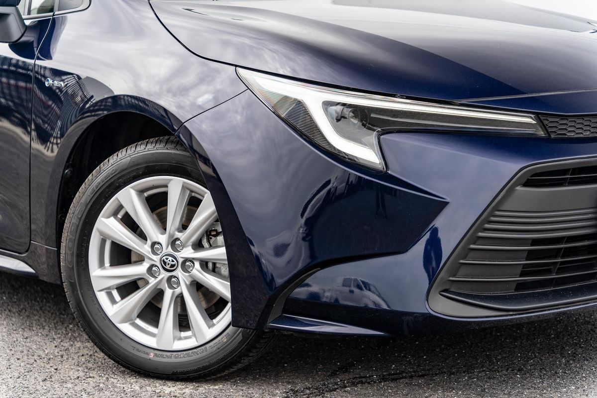 2025 Toyota Corolla Ascent Sport Hybrid ZWE219R