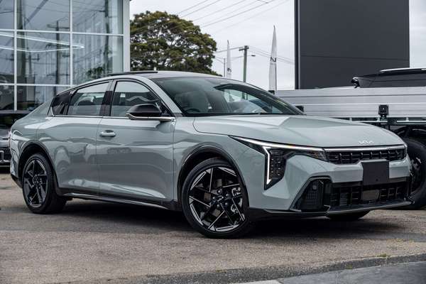 2026 Kia K4 GT-Line CL4m
