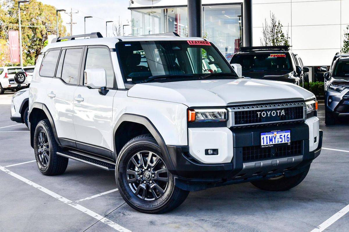 2024 Toyota Landcruiser Prado