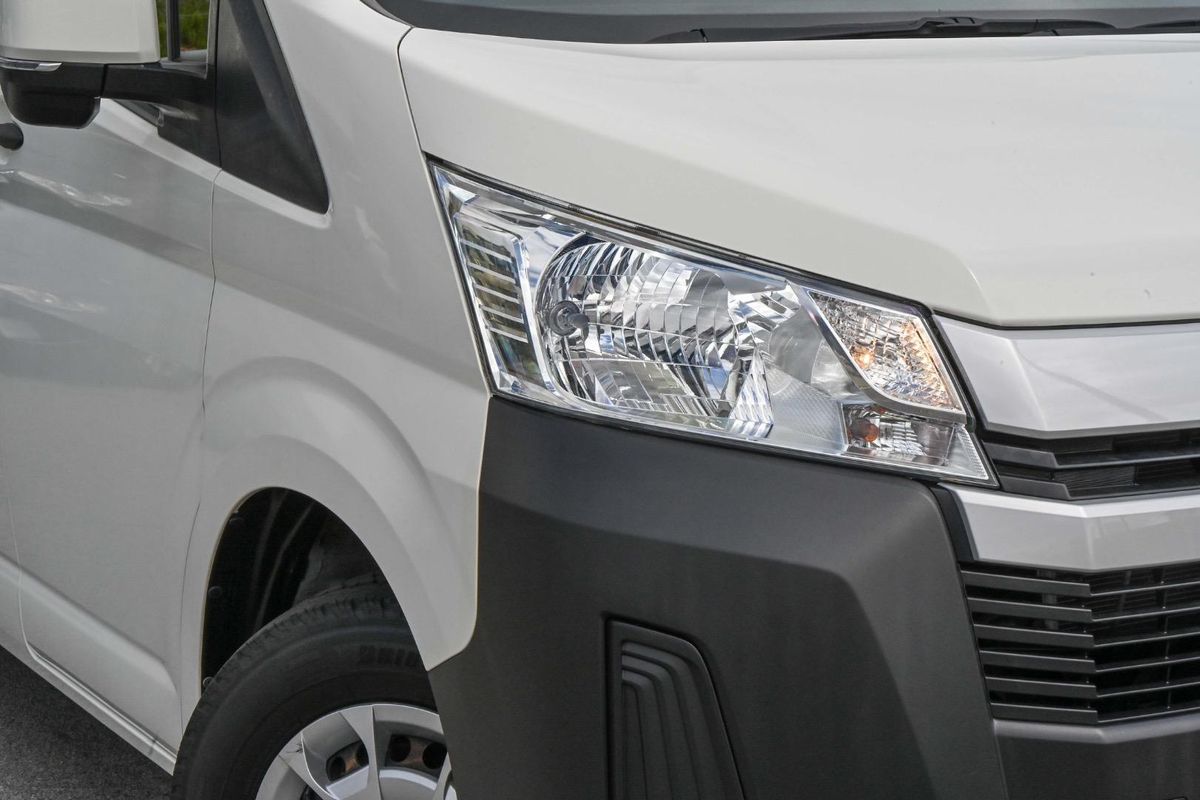 2020 Toyota Hiace Commuter GDH322R ELWB High Roof