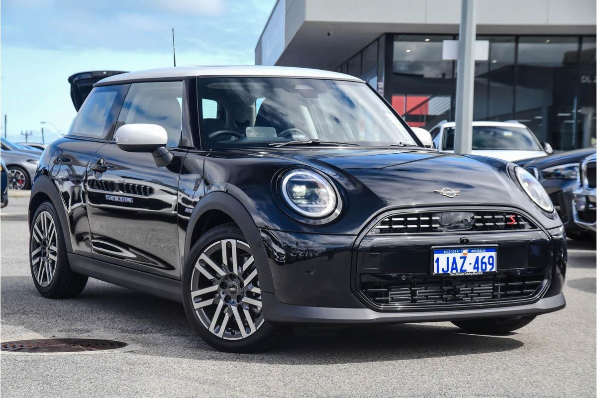2026 MINI 3 Door Hatch