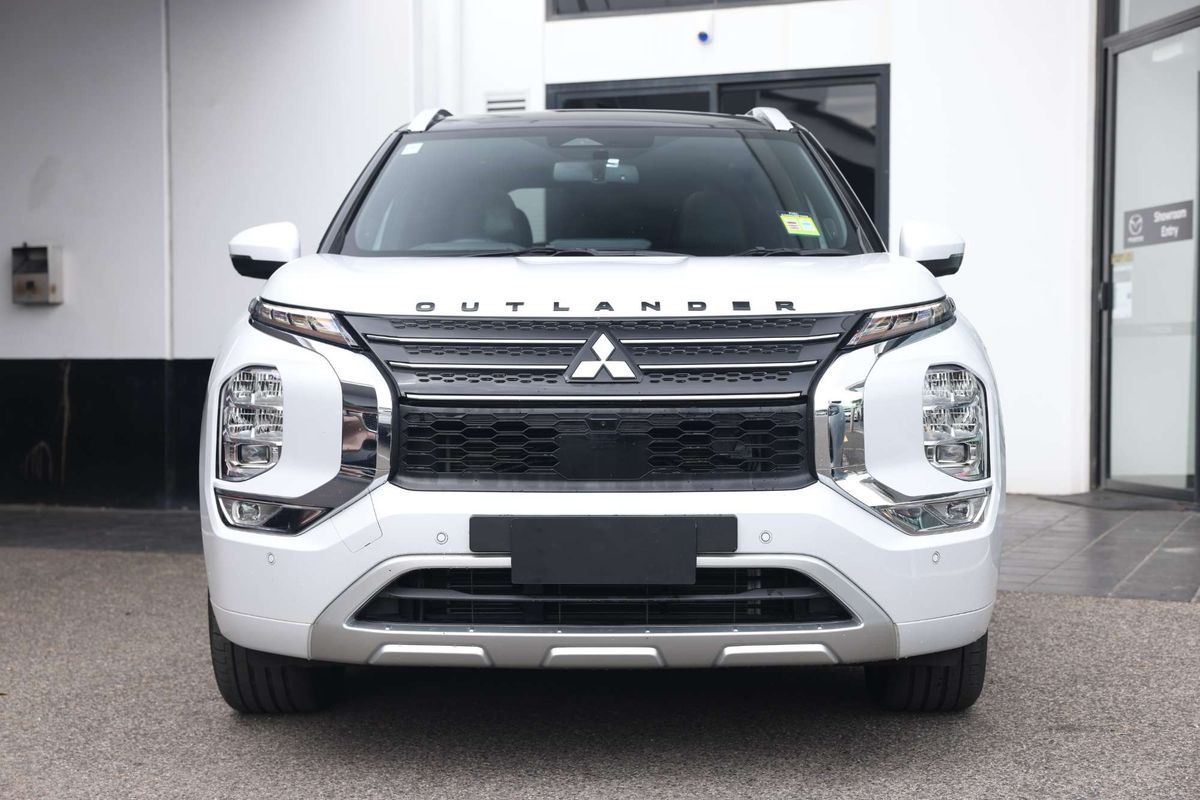 2023 Mitsubishi Outlander Exceed Tourer ZM
