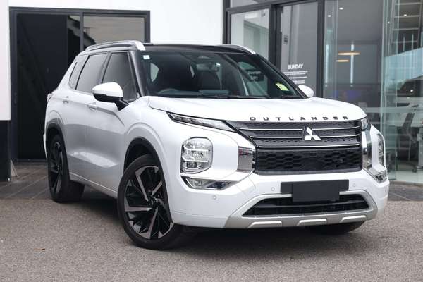 2023 Mitsubishi Outlander Exceed Tourer ZM