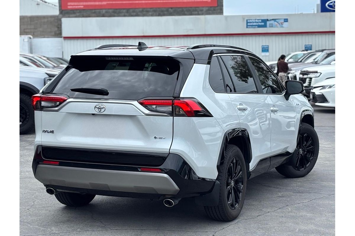 2025 Toyota RAV4 XSE AXAH52R
