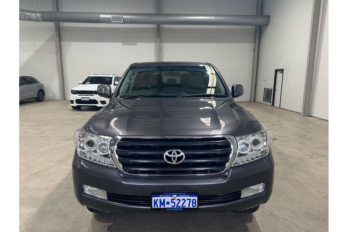 2011 Toyota Landcruiser GXL UZJ200R