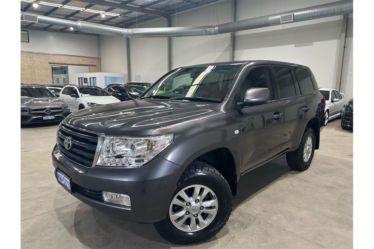 2011 Toyota Landcruiser GXL UZJ200R