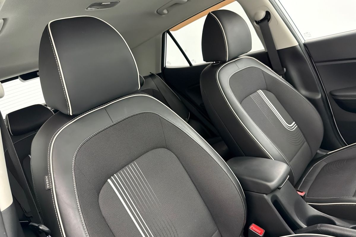 2021 Hyundai Venue Elite QX.V3