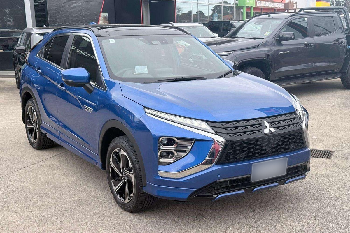 2025 Mitsubishi Eclipse Cross PHEV XLS PLUS YB