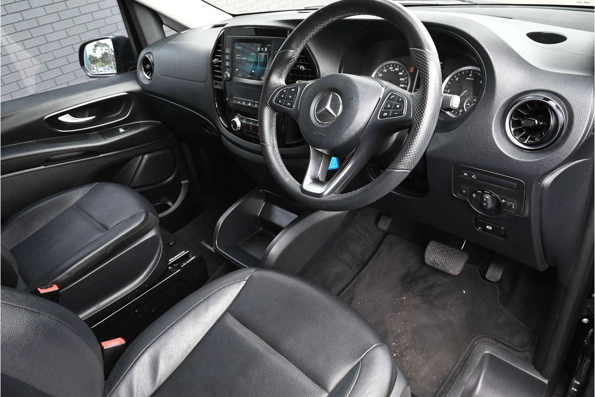 2021 Mercedes-Benz Valente 116CDI 447