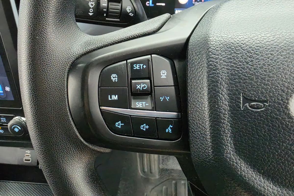2024 Ford Ranger XL 4X4 2.0L image 38
