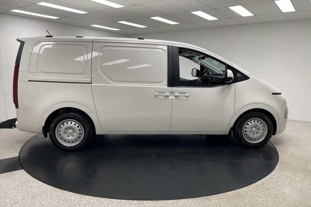 2023 Hyundai STARIA LOAD US4.V2