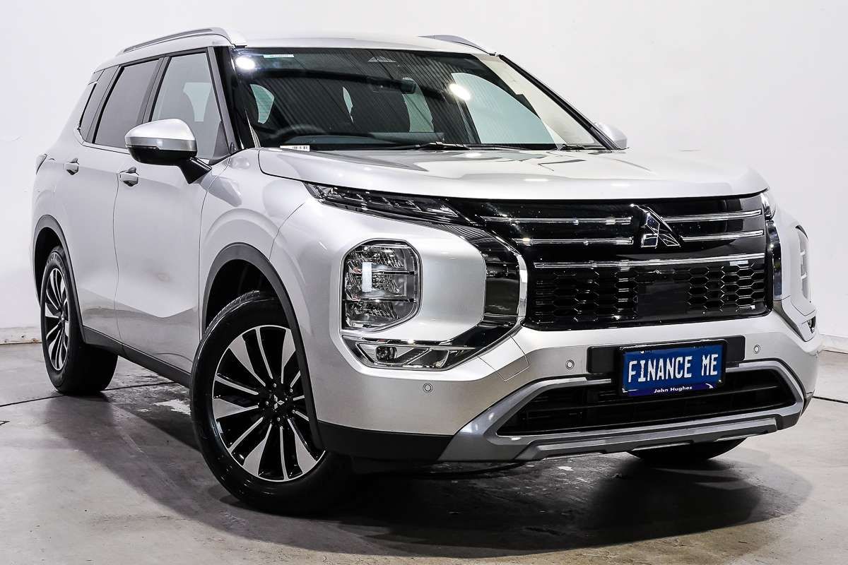 2025 Mitsubishi Outlander LS ZM