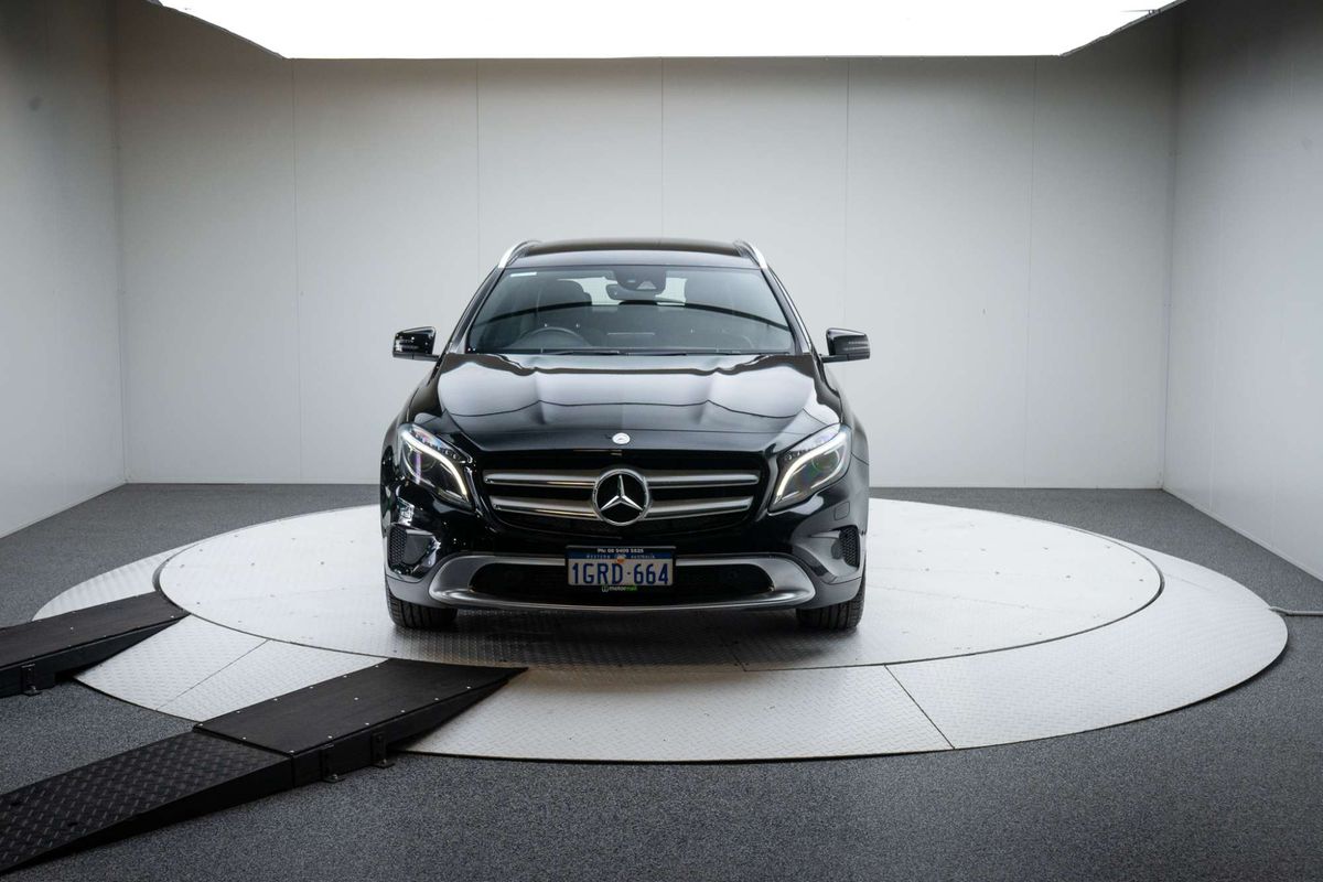 2015 Mercedes-Benz GLA-Class GLA250 X156
