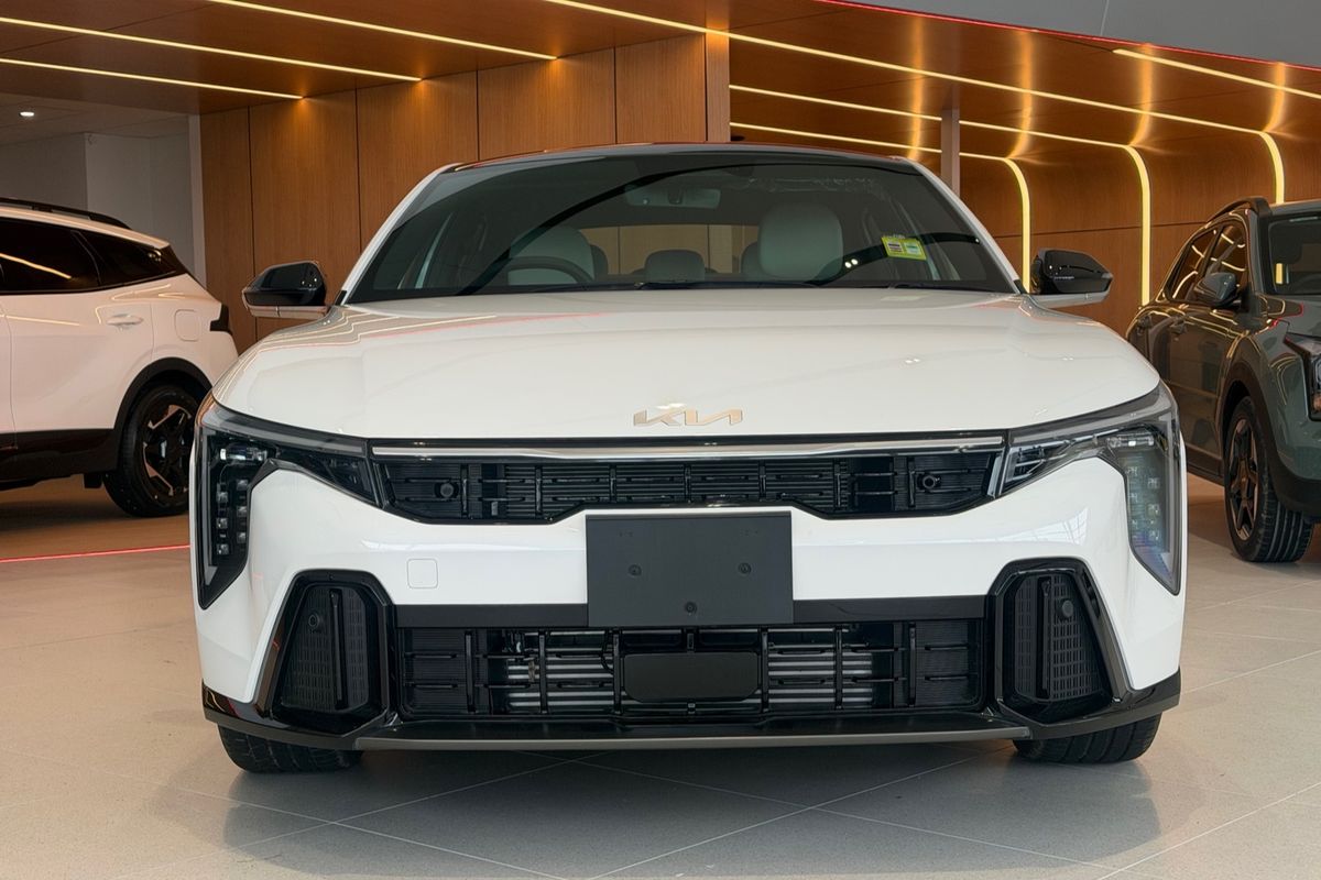 2025 Kia K4 GT-Line CL4m