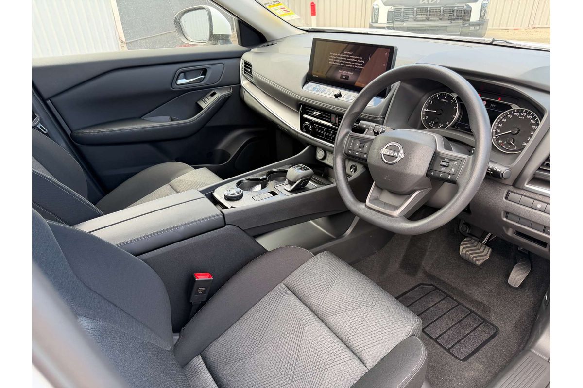 2026 Nissan X-TRAIL ST T33