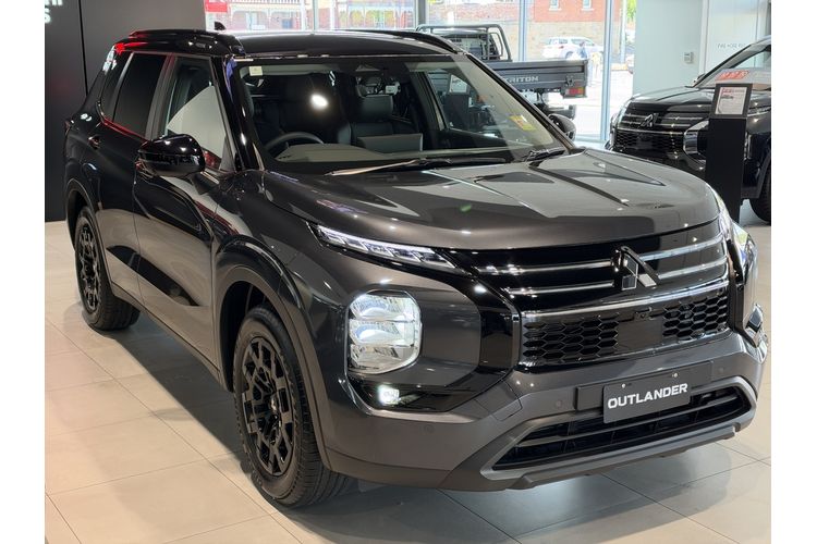 2026 Mitsubishi Outlander LS ZM