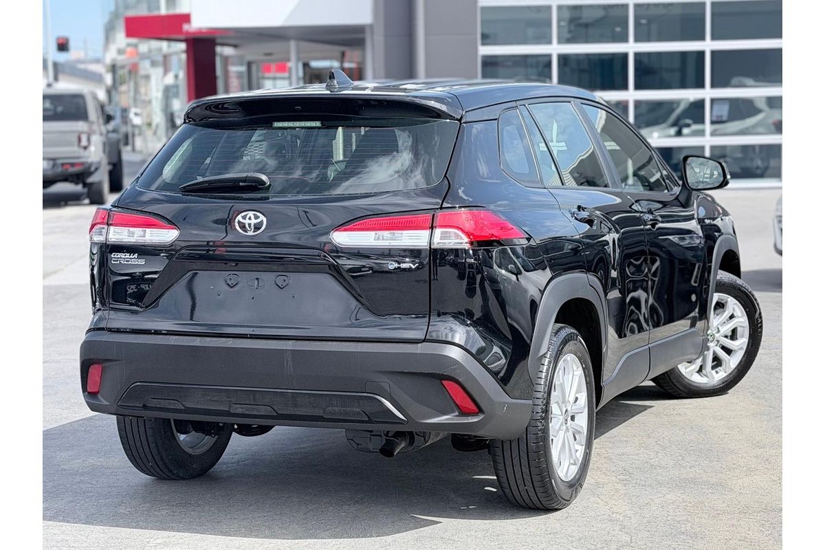 2024 Toyota Corolla Cross GX MXGH10R