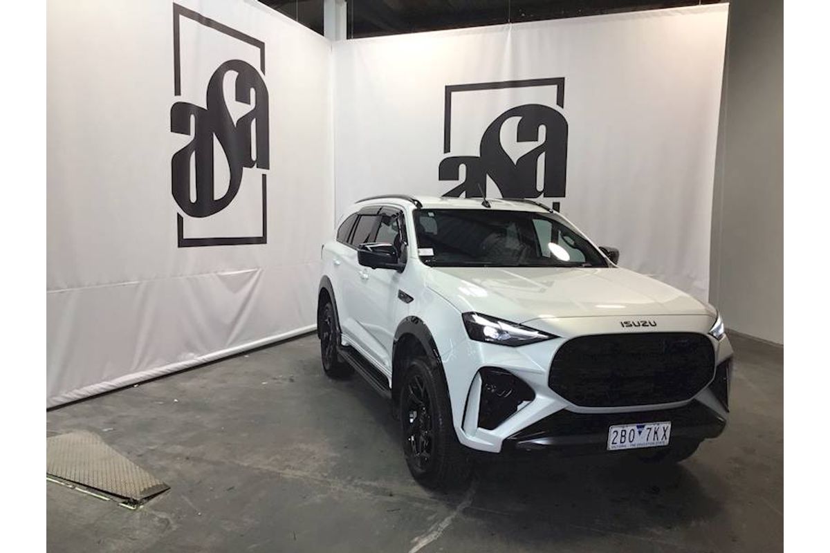 2025 Isuzu MU-X X-TERRAIN