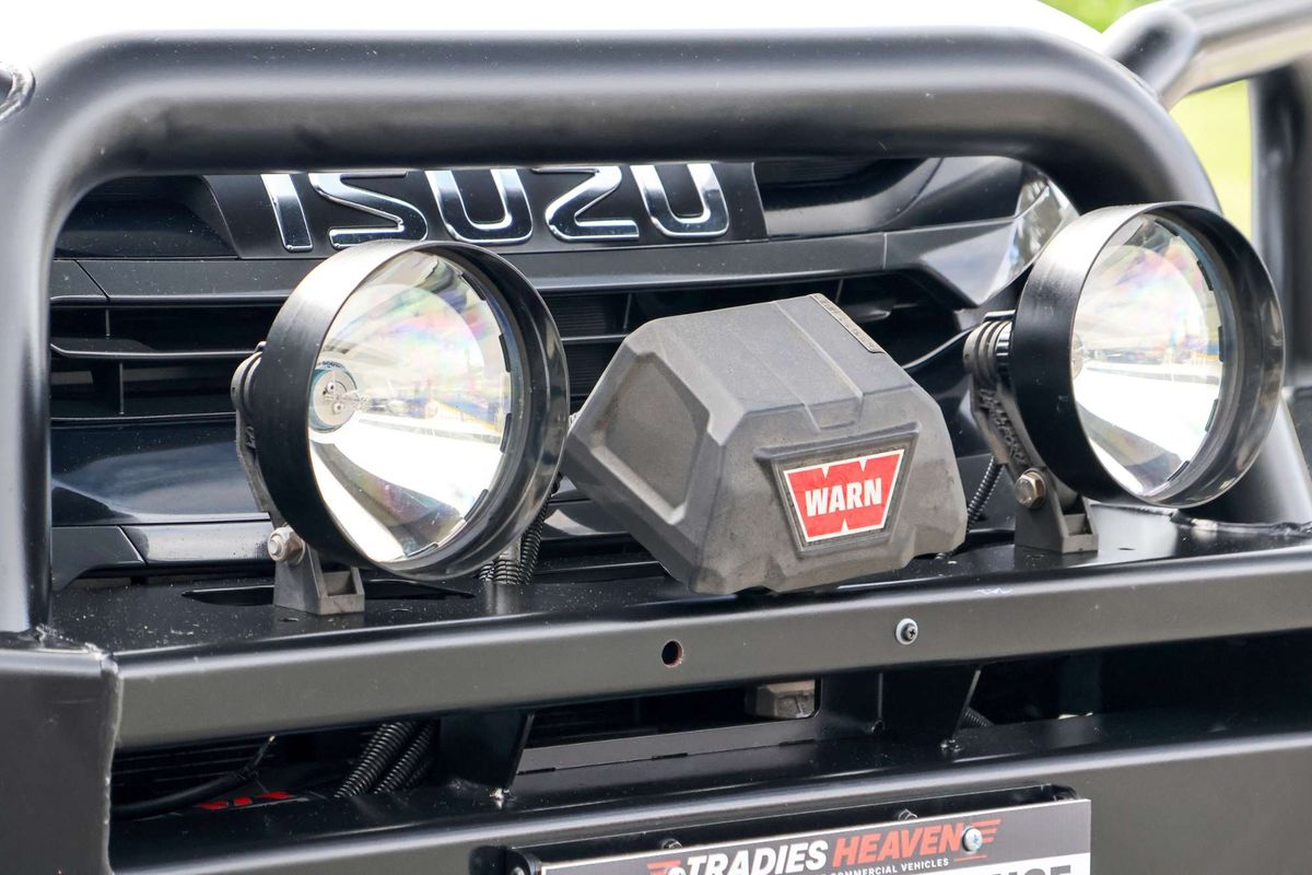 2023 Isuzu D-MAX SX 4X4 image 8
