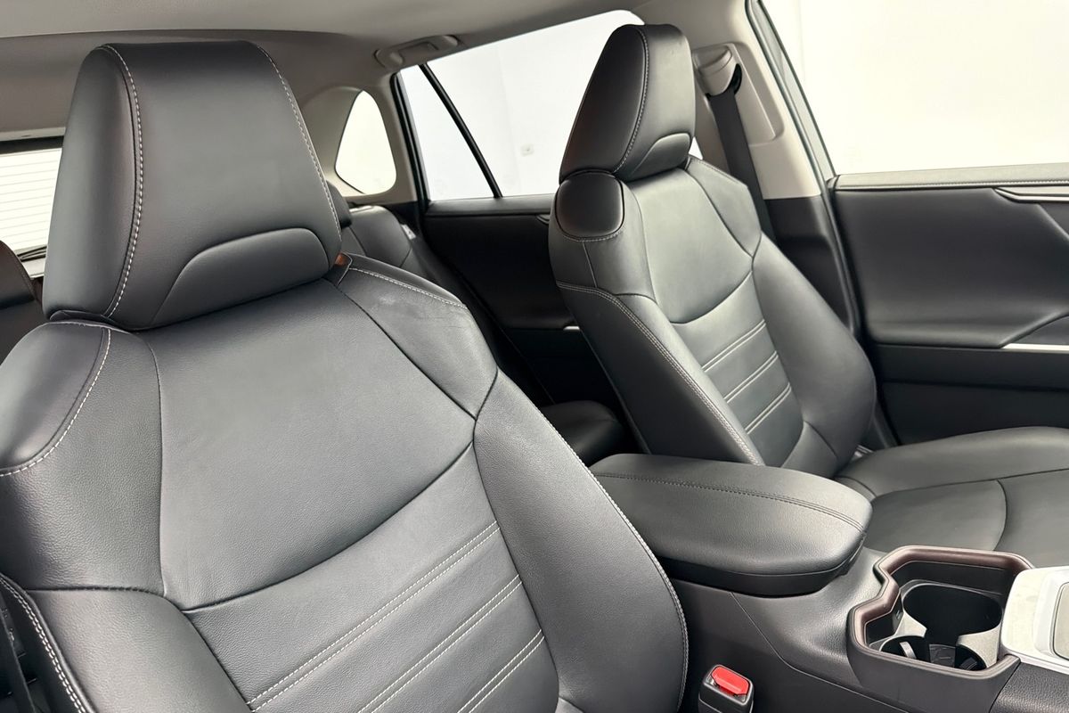 2019 Toyota RAV4 Cruiser AXAH54R