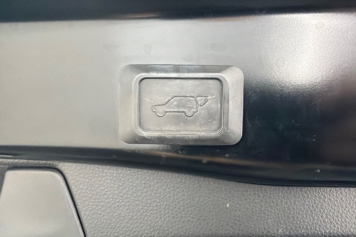 2019 Toyota RAV4 Cruiser AXAH54R
