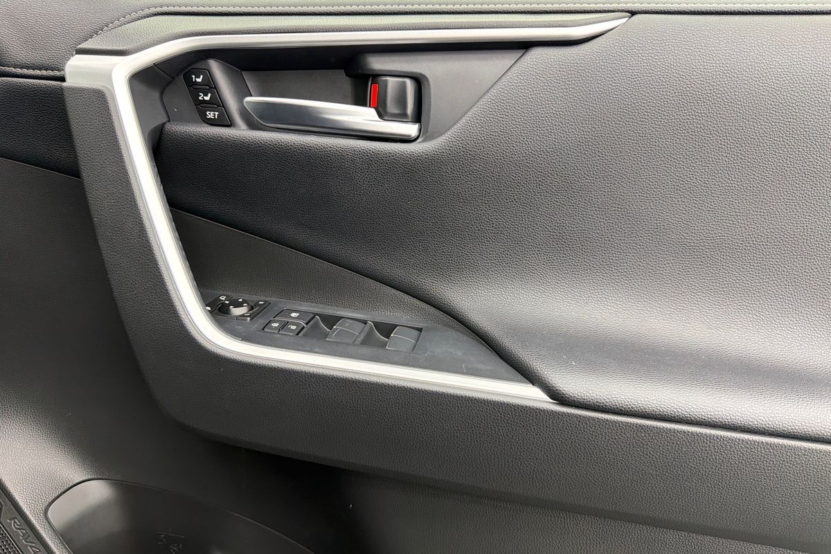 2019 Toyota RAV4 Cruiser AXAH54R