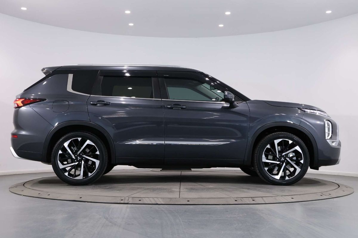 2023 Mitsubishi Outlander Aspire ZM