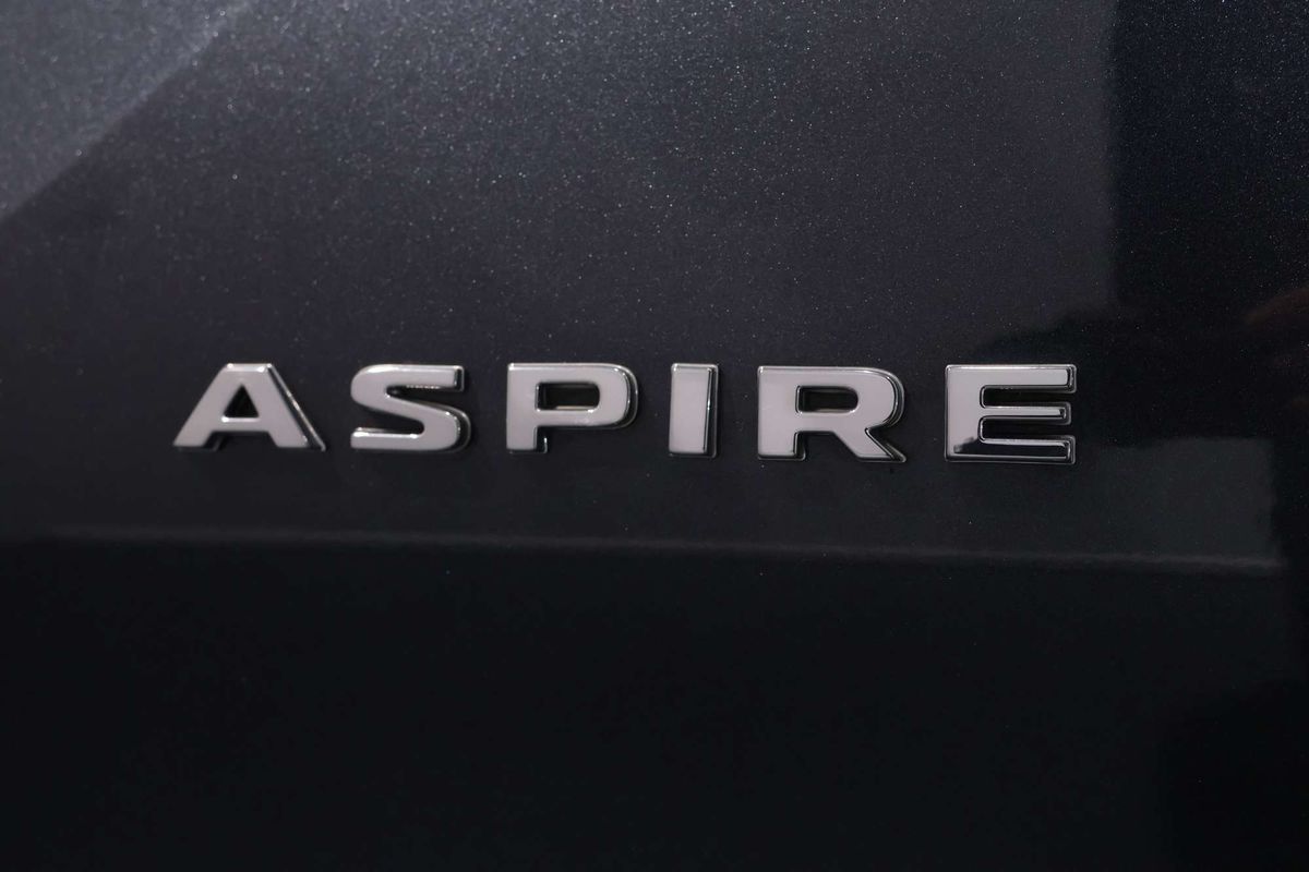 2023 Mitsubishi Outlander Aspire ZM