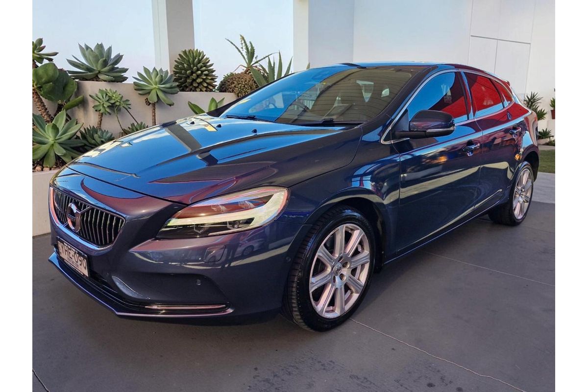 2017 Volvo V40 T4 Inscription