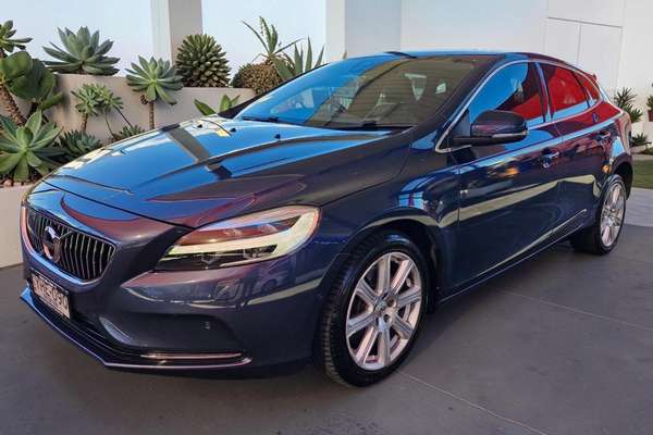 2017 Volvo V40 T4 Inscription