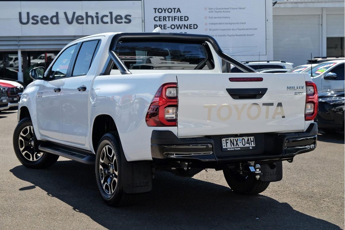 2024 Toyota Hilux