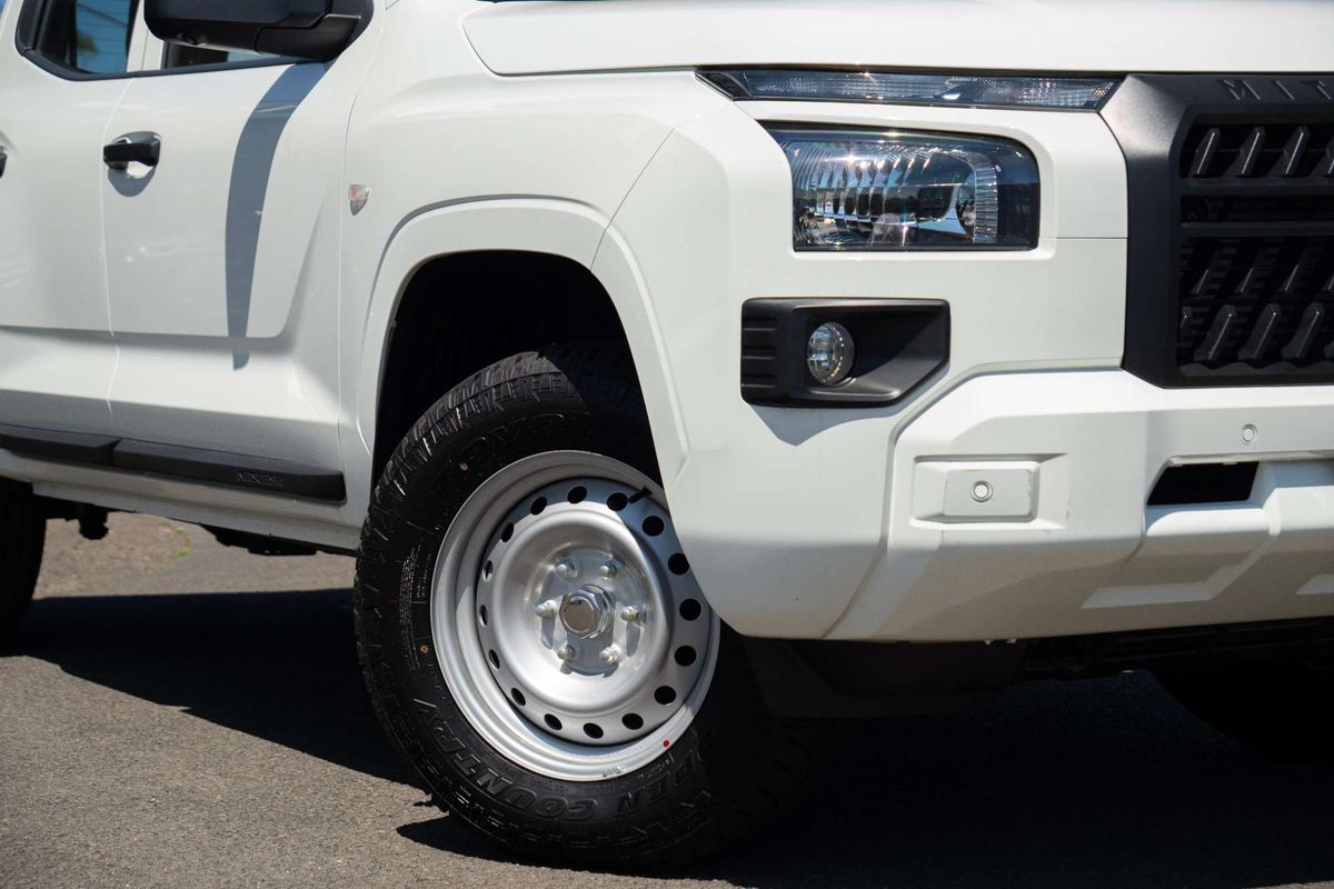 2025 Mitsubishi Triton GLX MV 4X4
