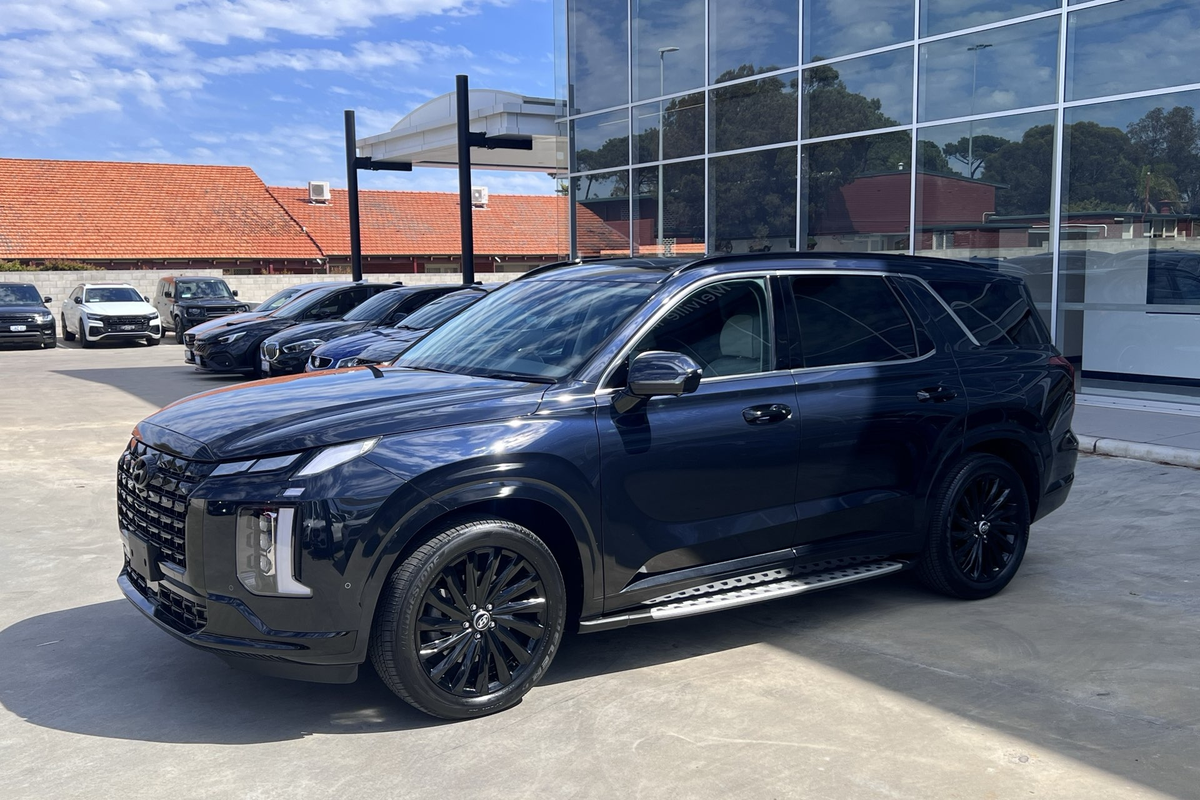 2023 Hyundai Palisade Calligraphy Black Ink LX2.V4