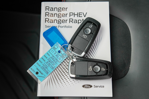 2025 Ford Ranger Raptor 4X4 3.0L thumb-20