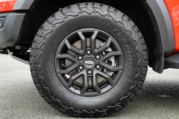 2025 Ford Ranger Raptor 4X4 3.0L thumb-3