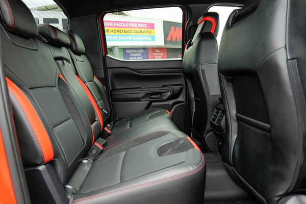 2025 Ford Ranger Raptor 4X4 3.0L thumb-8