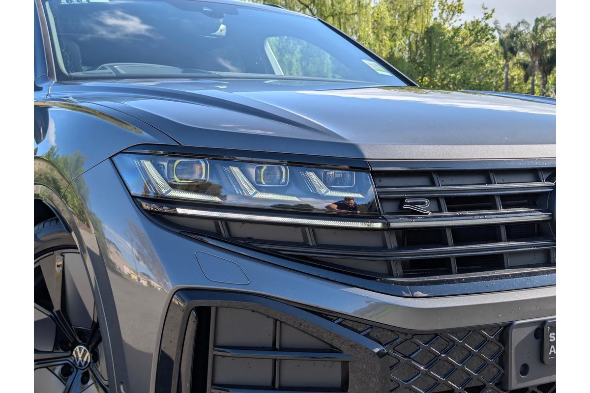 2026 Volkswagen Touareg 210TDI Wolfsburg Edition RC